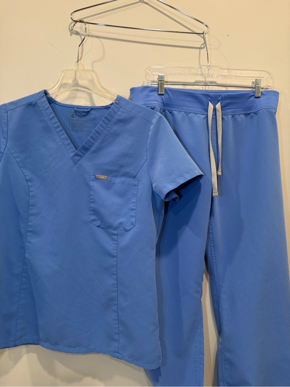 Figs Women’s Livingston Scrub Pants & Catrina V-Neck Top - Ceil Blue